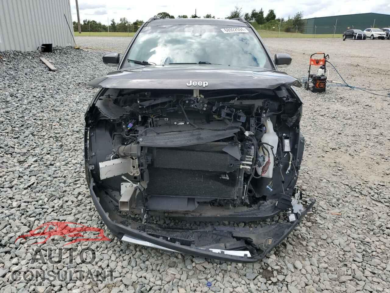 JEEP COMPASS 2018 - 3C4NJDCB7JT453768