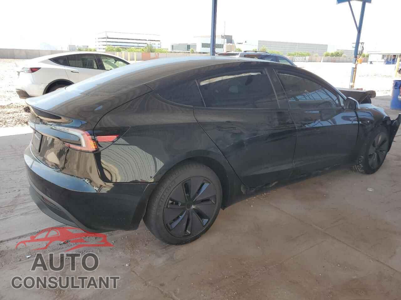 TESLA MODEL 3 2025 - 5YJ3E1EA8SF044371