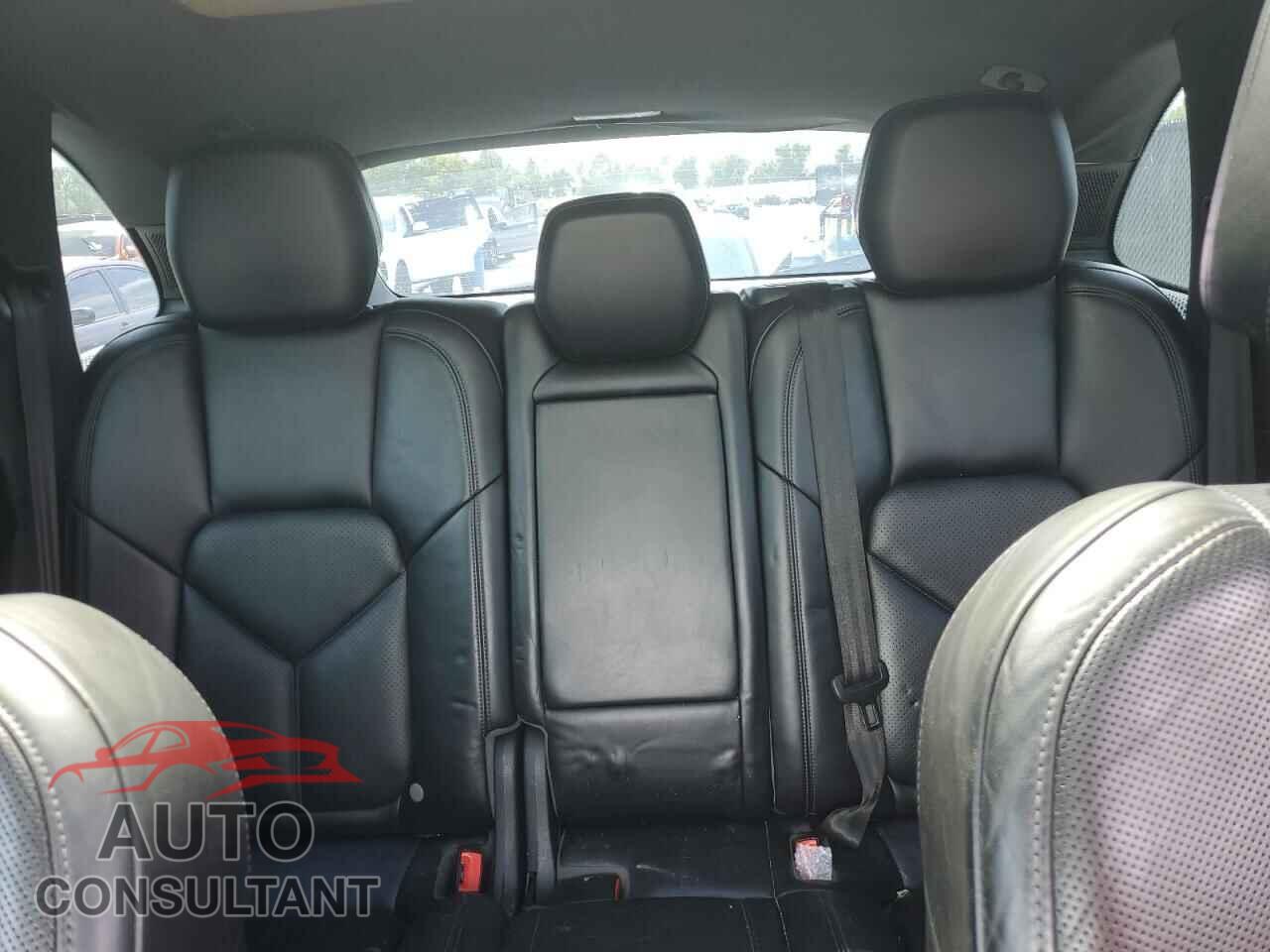 PORSCHE CAYENNE 2017 - WP1AB2A27HLA51255
