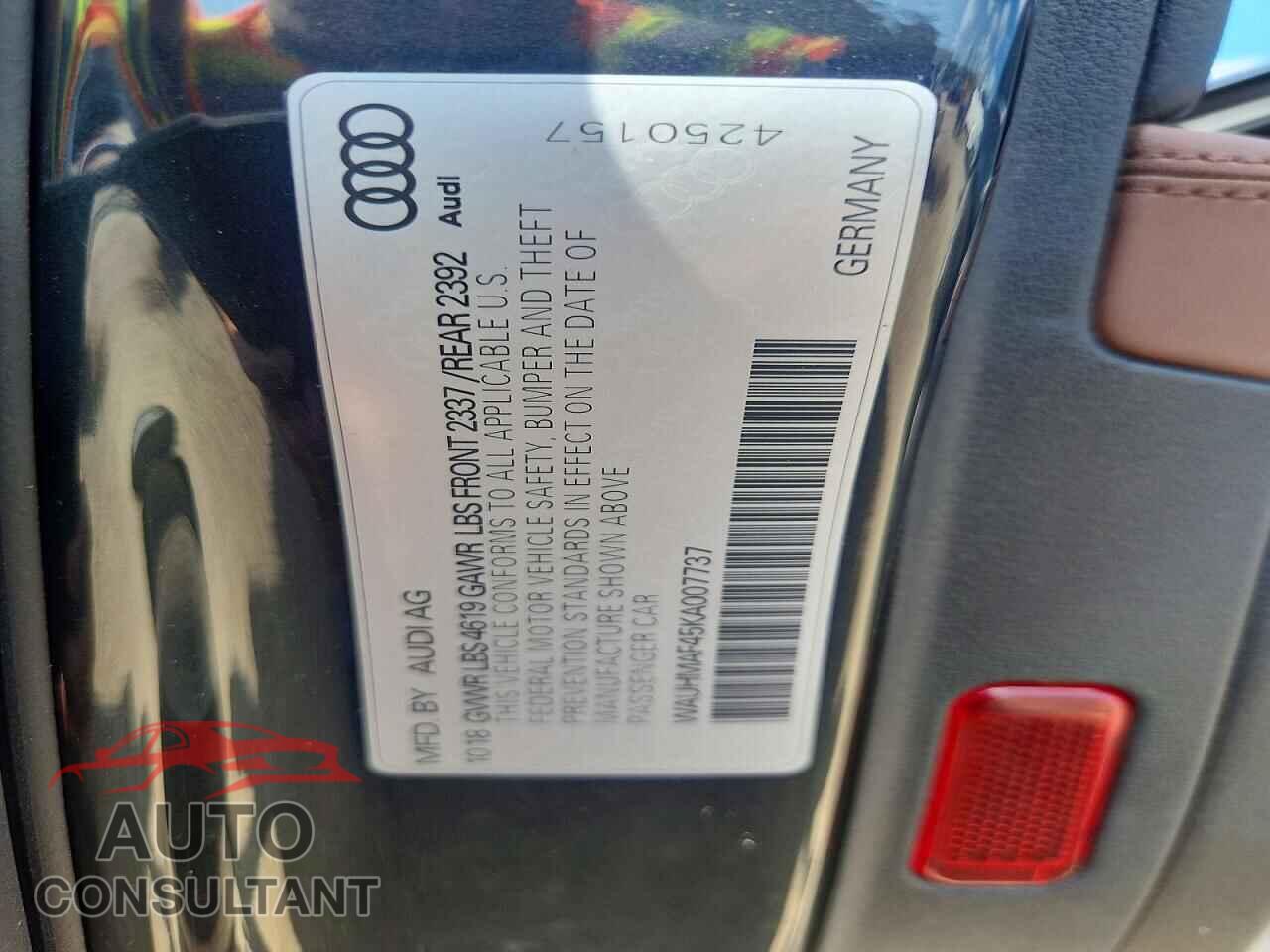 AUDI A4 2019 - WAUHMAF45KA007737