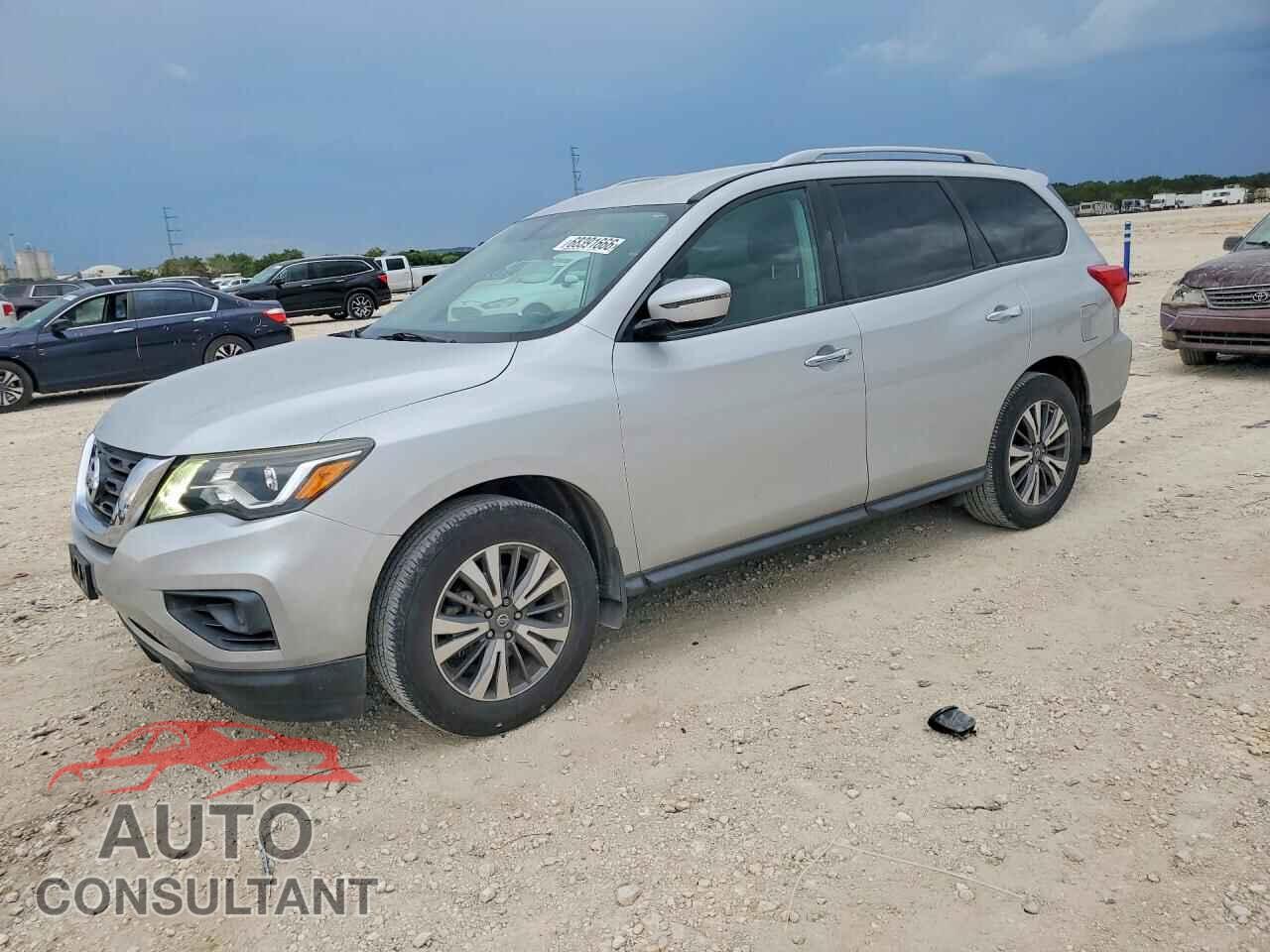 NISSAN PATHFINDER 2017 - 5N1DR2MN8HC632033