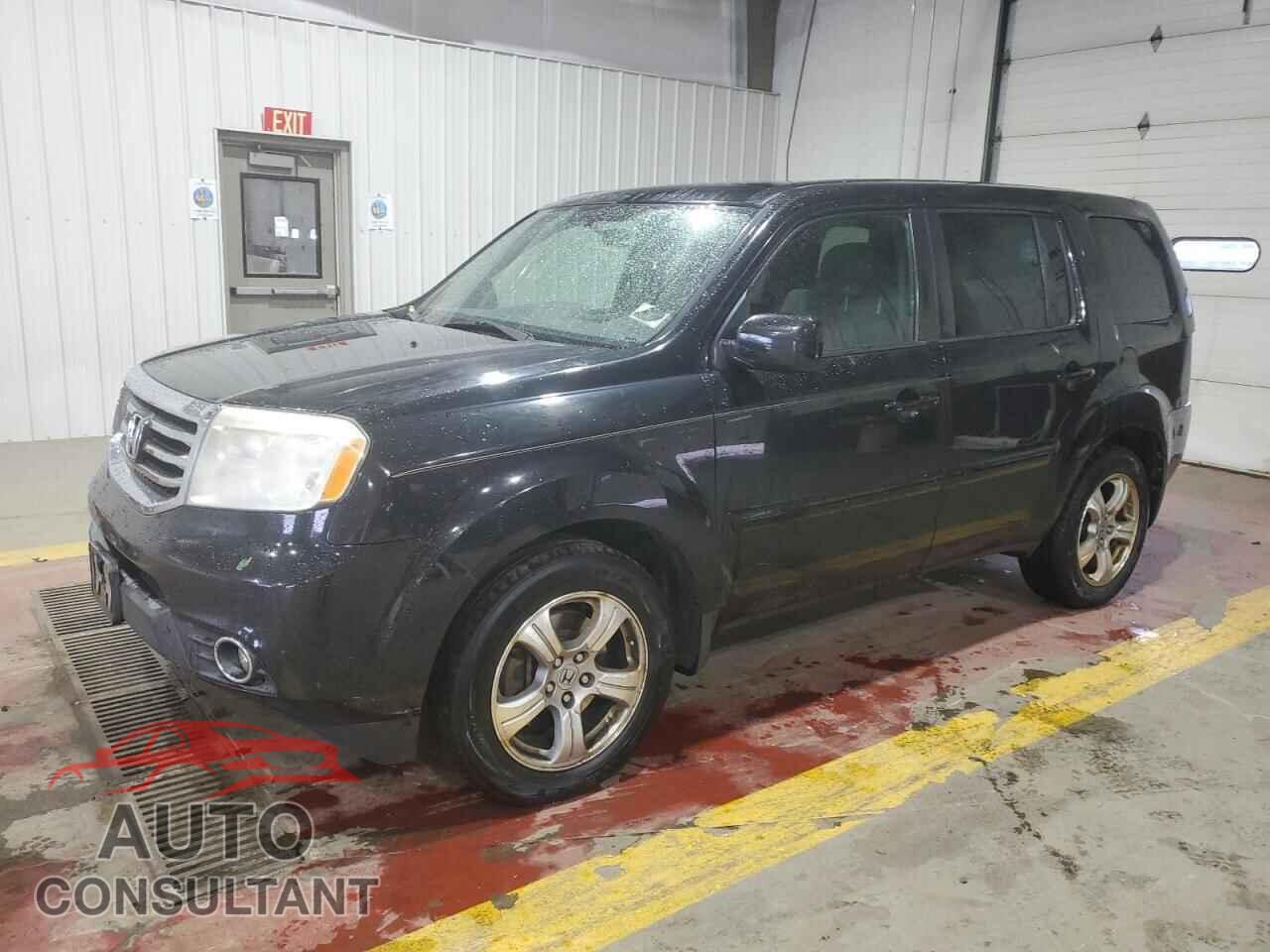 HONDA PILOT 2015 - 5FNYF4H47FB016559