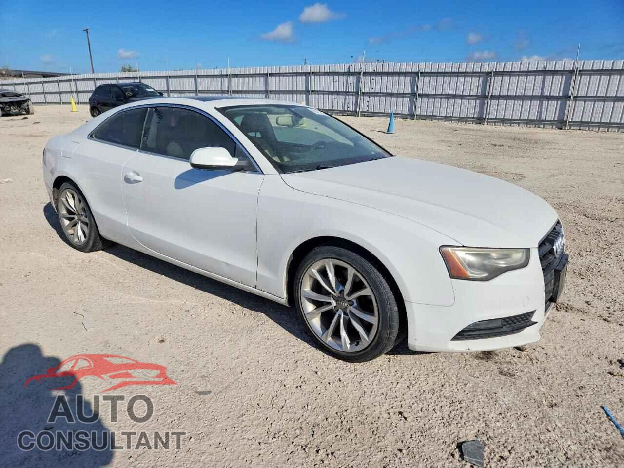 AUDI A5 2013 - WAULFAFR2DA002370