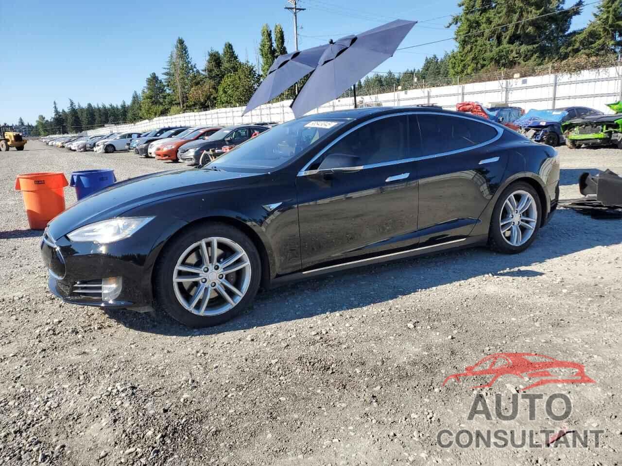 TESLA MODEL S 2013 - 5YJSA1CN1DFP12947