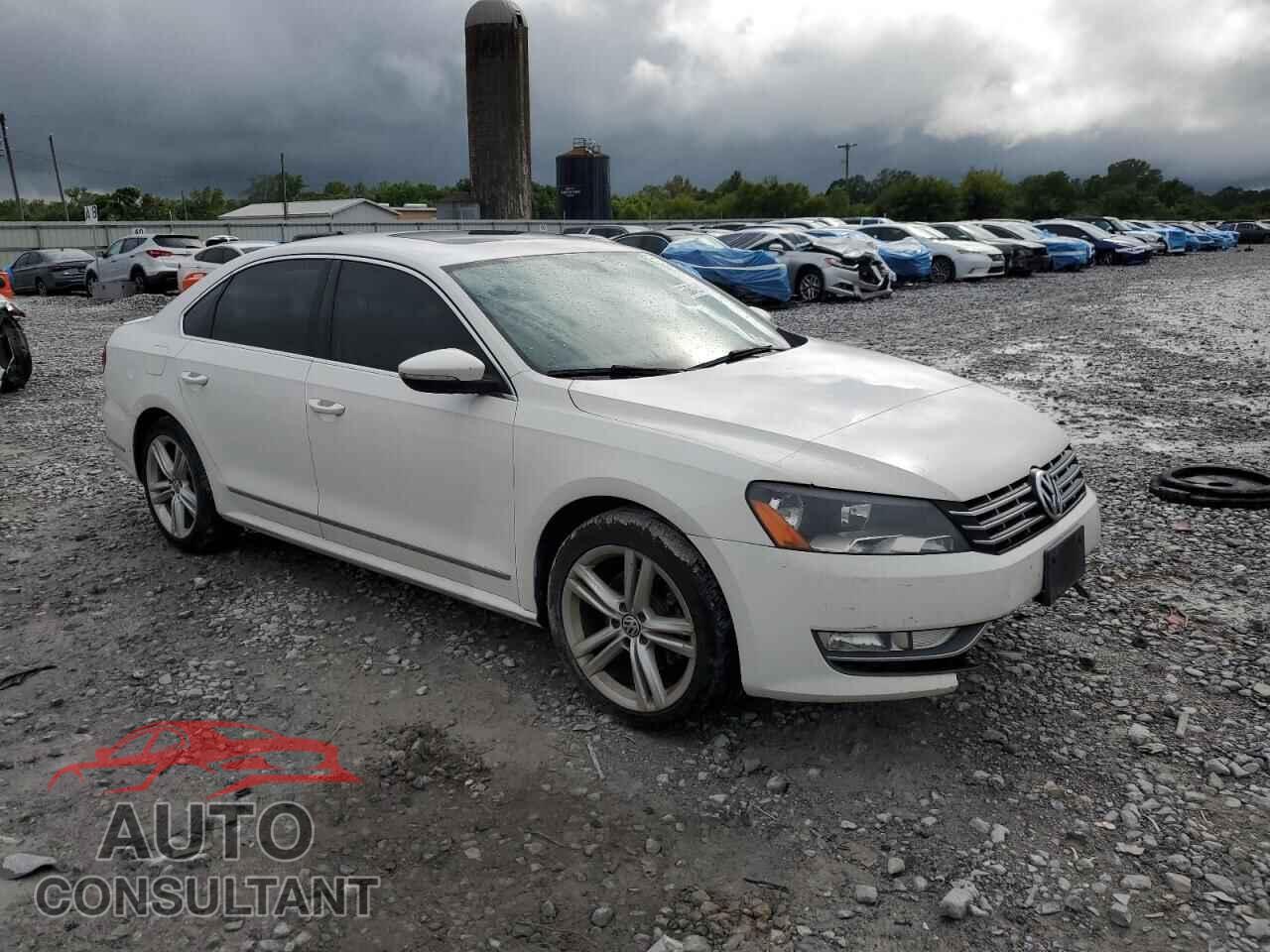 VOLKSWAGEN PASSAT 2012 - 1VWCN7A32CC071359