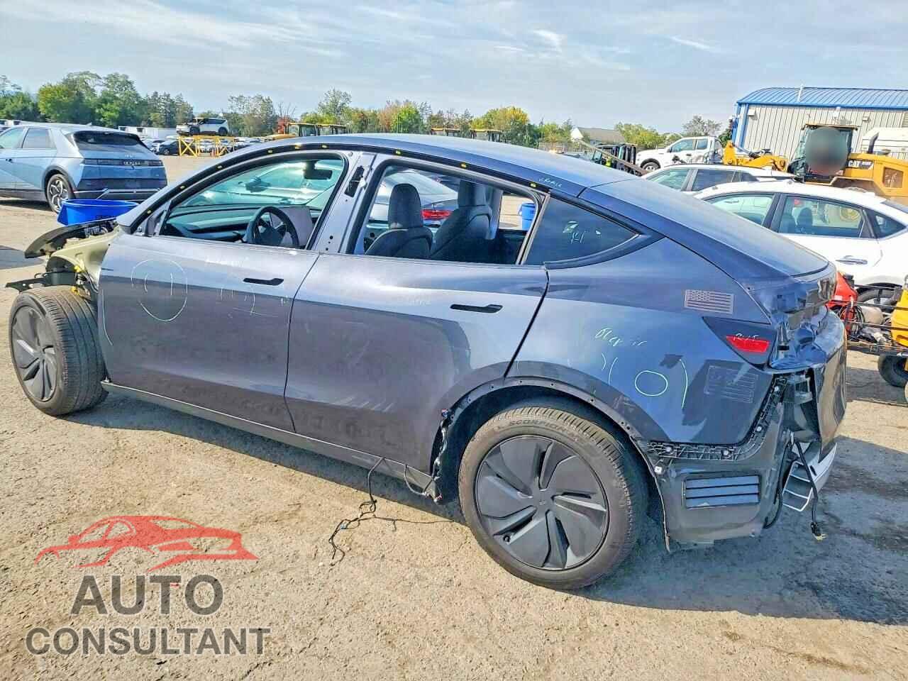 TESLA MODEL Y 2026 - 7SAYGDED3TA417667