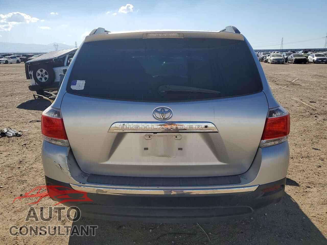 TOYOTA HIGHLANDER 2013 - 5TDZA3EH8DS045582