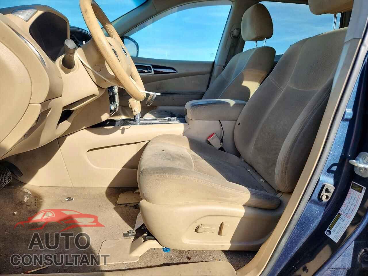 NISSAN PATHFINDER 2013 - 5N1AR2MM3DC617668