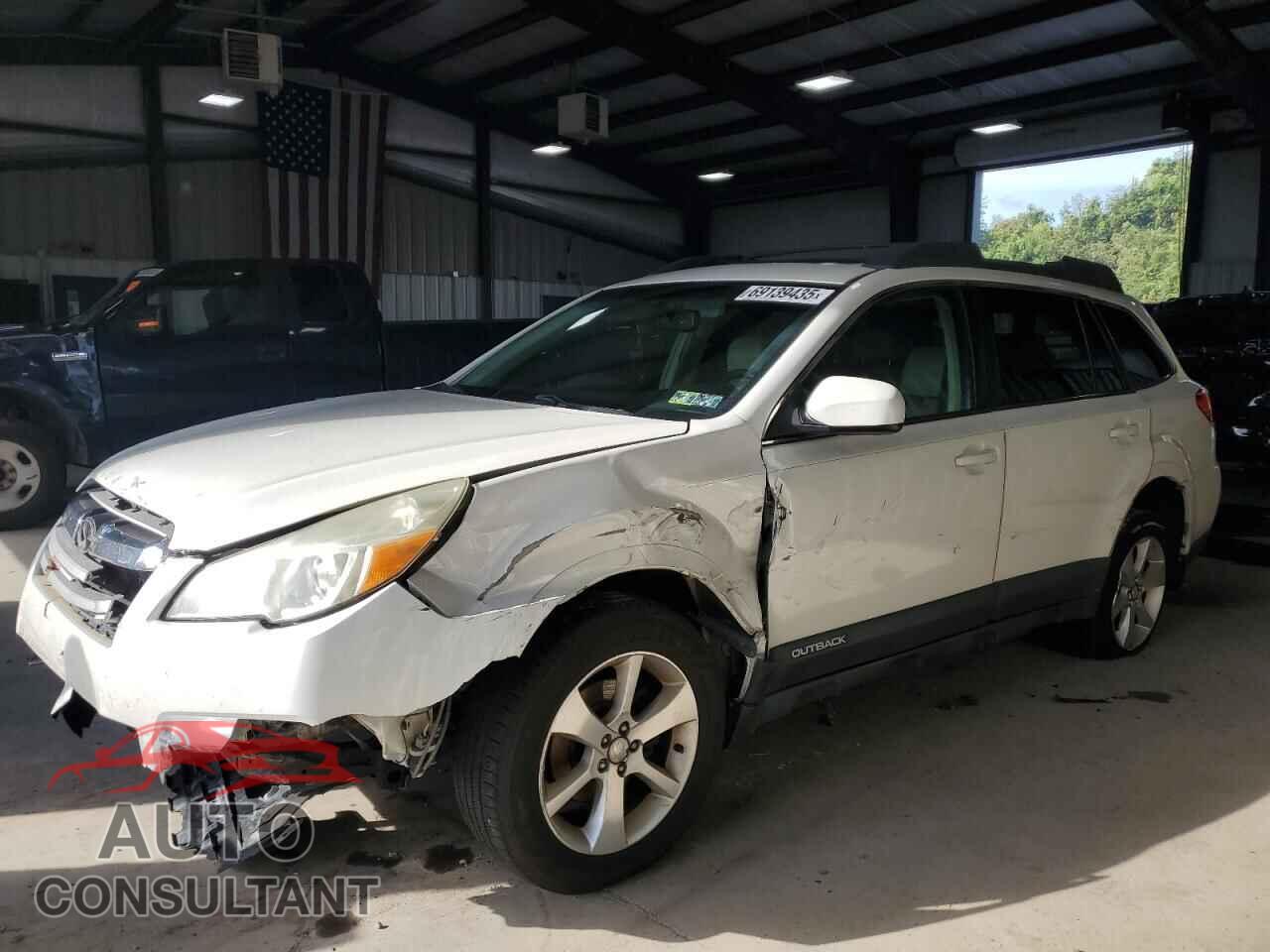 SUBARU OUTBACK 2013 - 4S4BRBKC8D3321382