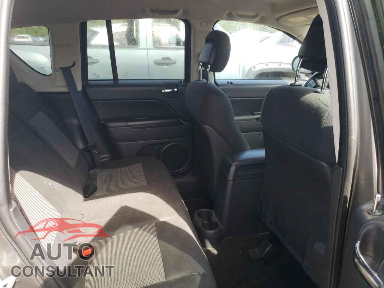 JEEP COMPASS 2011 - 1J4NF1FB9BD277187