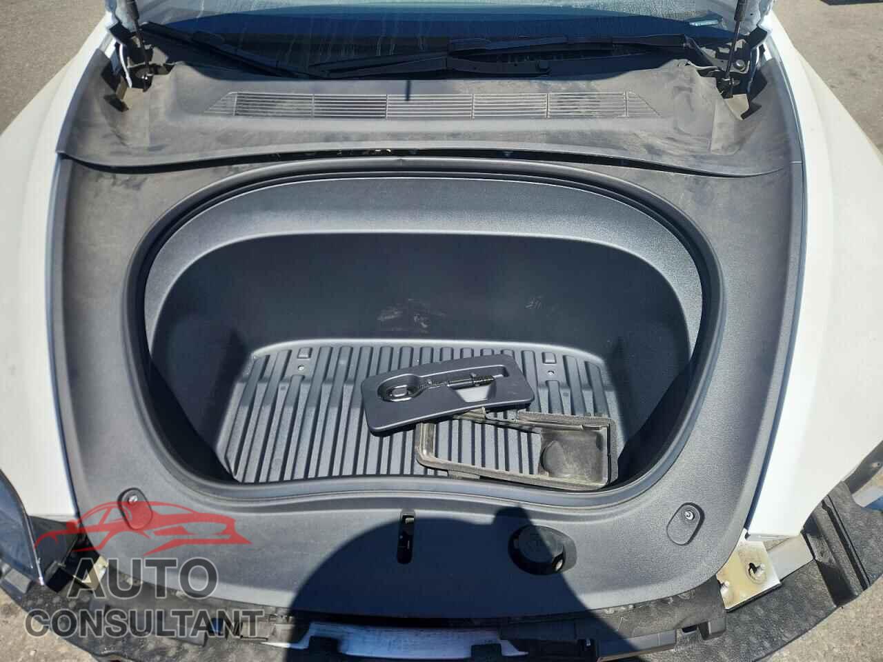TESLA MODEL 3 2024 - 5YJ3E1EA1RF867122