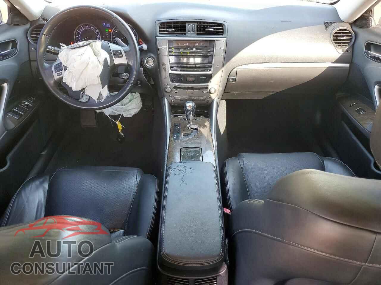 LEXUS IS 2011 - JTHBF5C25B5150563