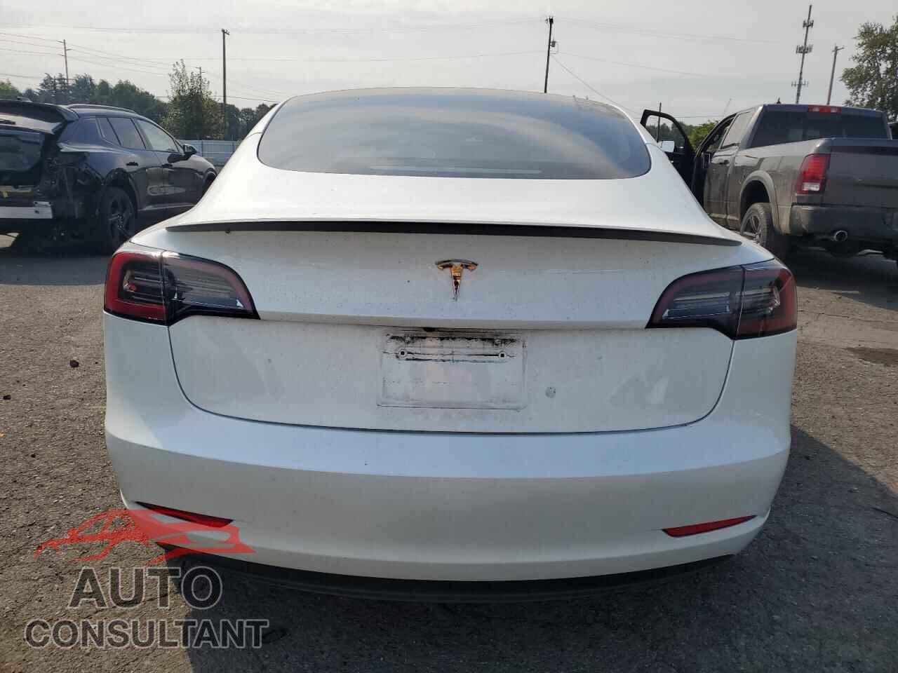 TESLA MODEL 3 2023 - 5YJ3E1ECXPF471463