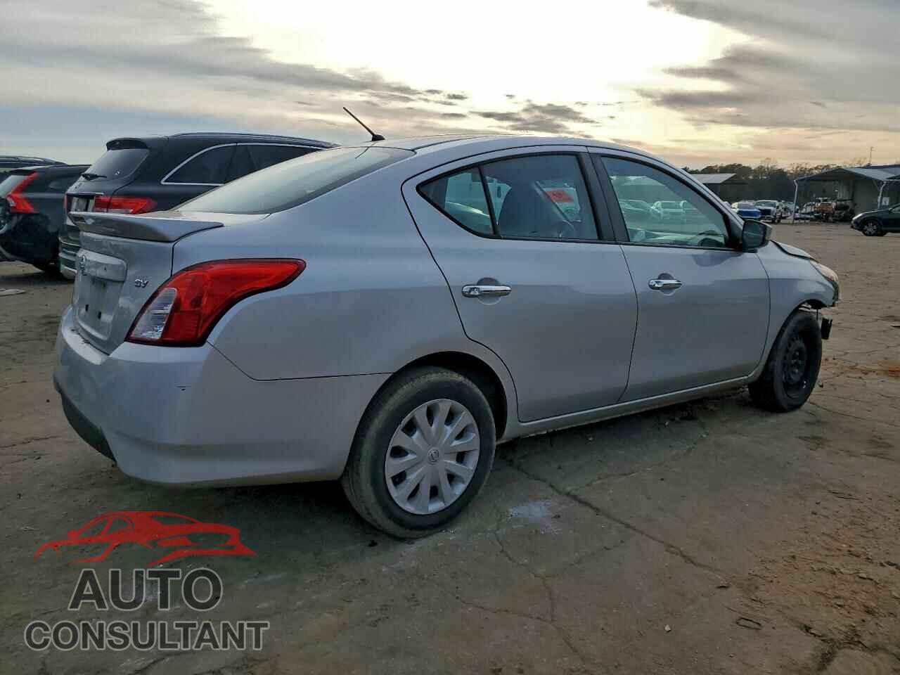 NISSAN VERSA 2017 - 3N1CN7AP1HK429934