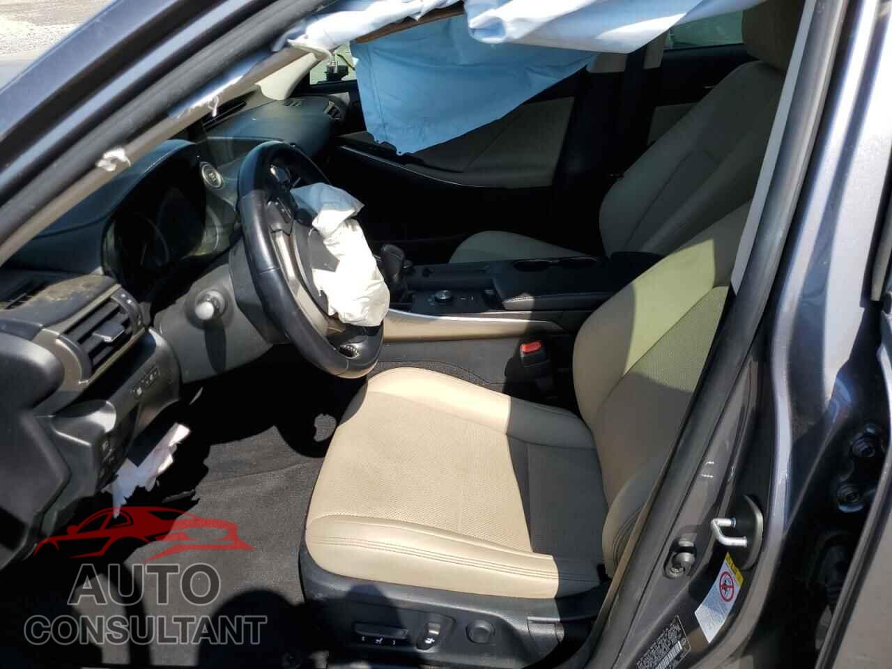 LEXUS IS 2017 - JTHBA1D26H5052205