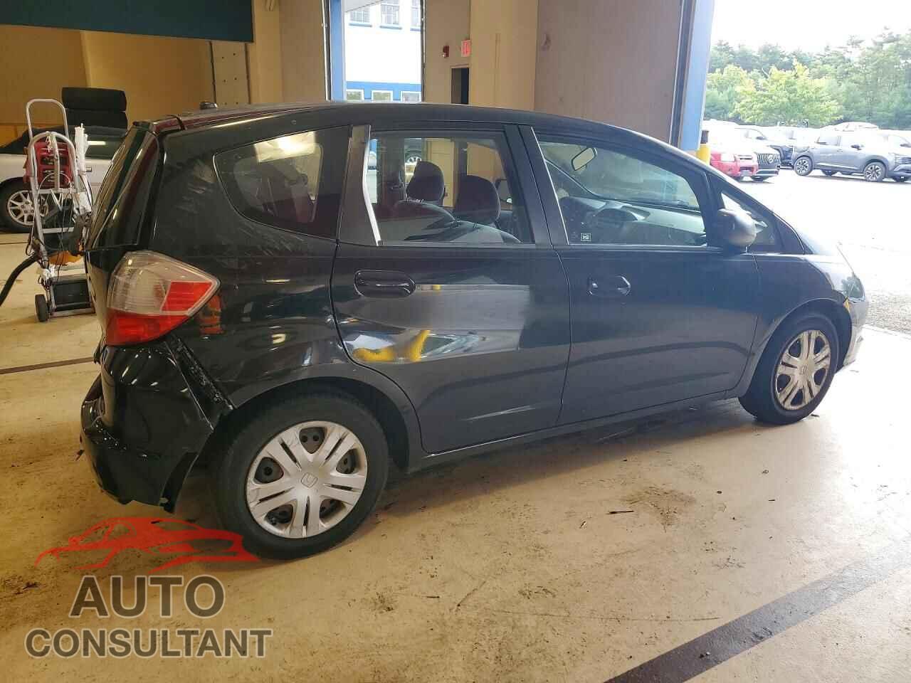 HONDA FIT 2011 - JHMGE8H33BS007303