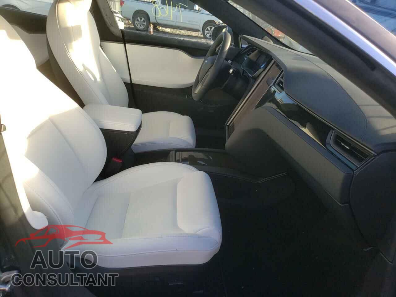 TESLA MODEL S 2021 - 5YJSA1E22MF417617