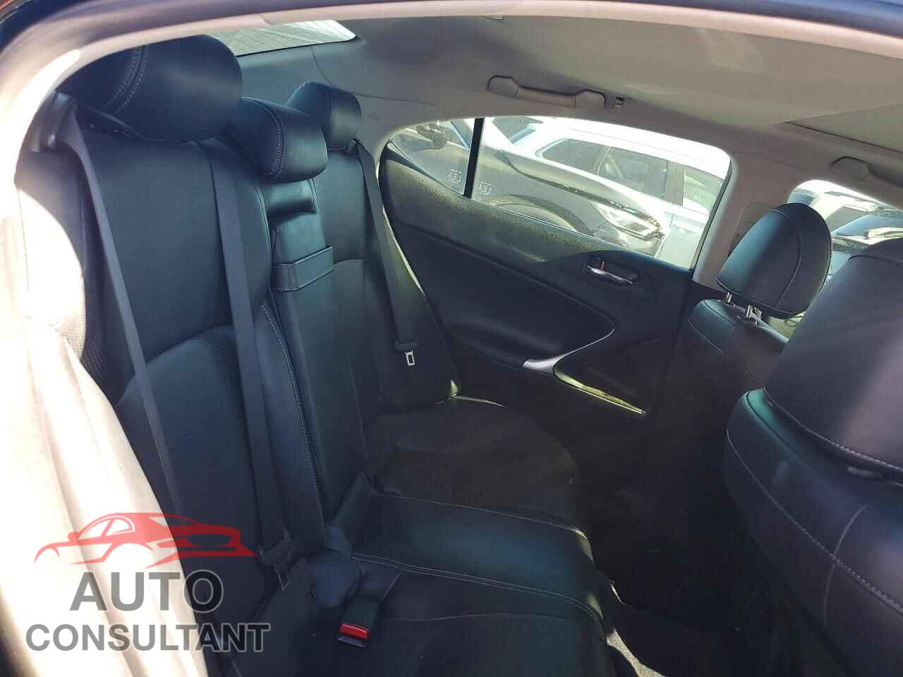 LEXUS IS 2012 - JTHCE5C26C5002494