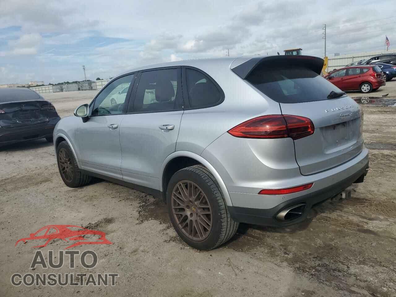 PORSCHE CAYENNE 2017 - WP1AA2A24HKA81905