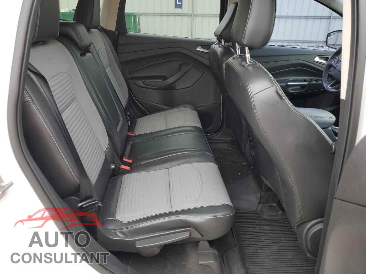 FORD ESCAPE 2019 - 1FMCU9GD6KUC33502