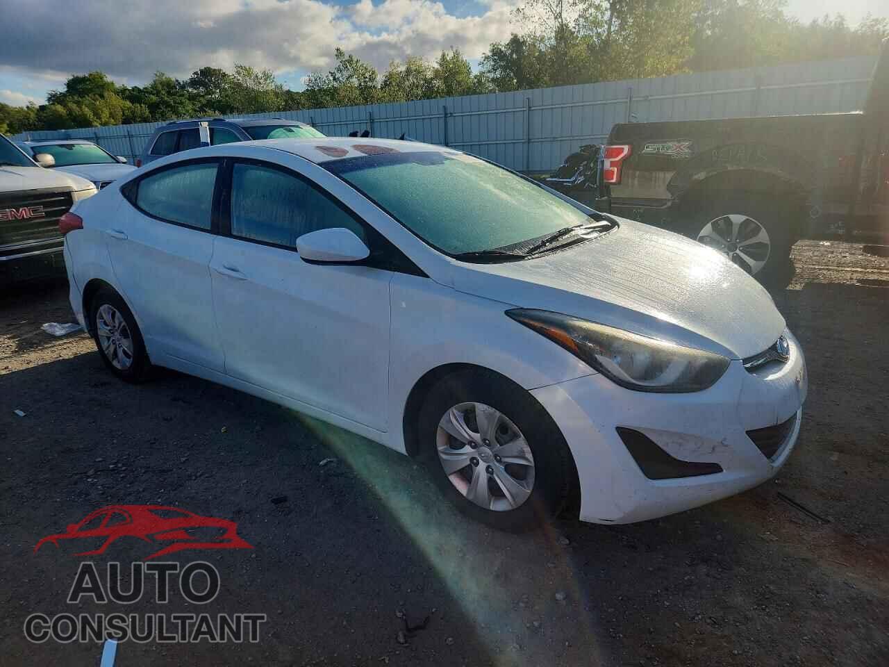 HYUNDAI ELANTRA 2016 - 5NPDH4AE9GH704934