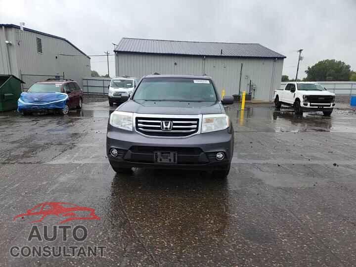 HONDA PILOT 2015 - 5FNYF4H99FB033956