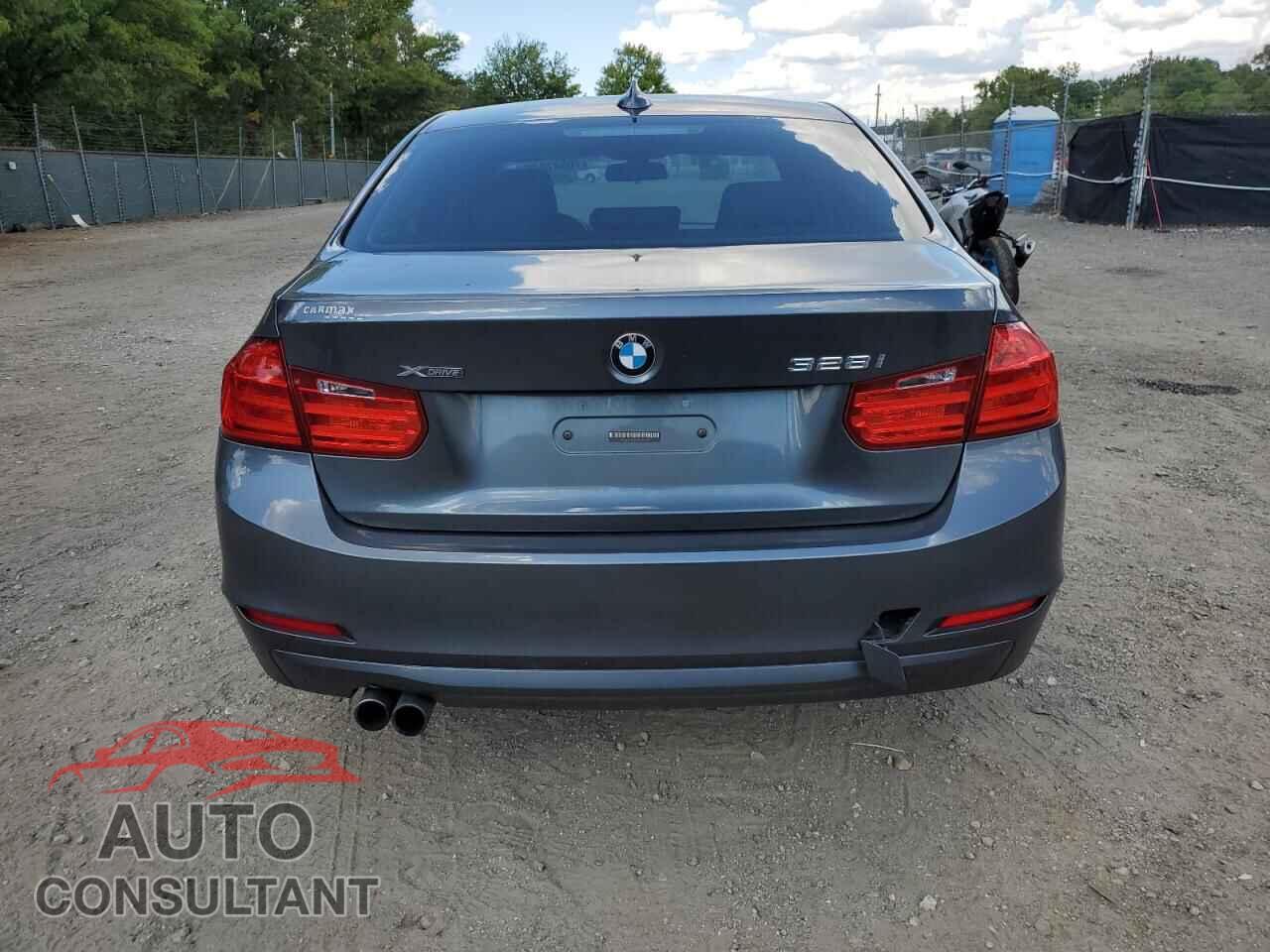 BMW 3 SERIES 2015 - WBA3B3G51FNT18681