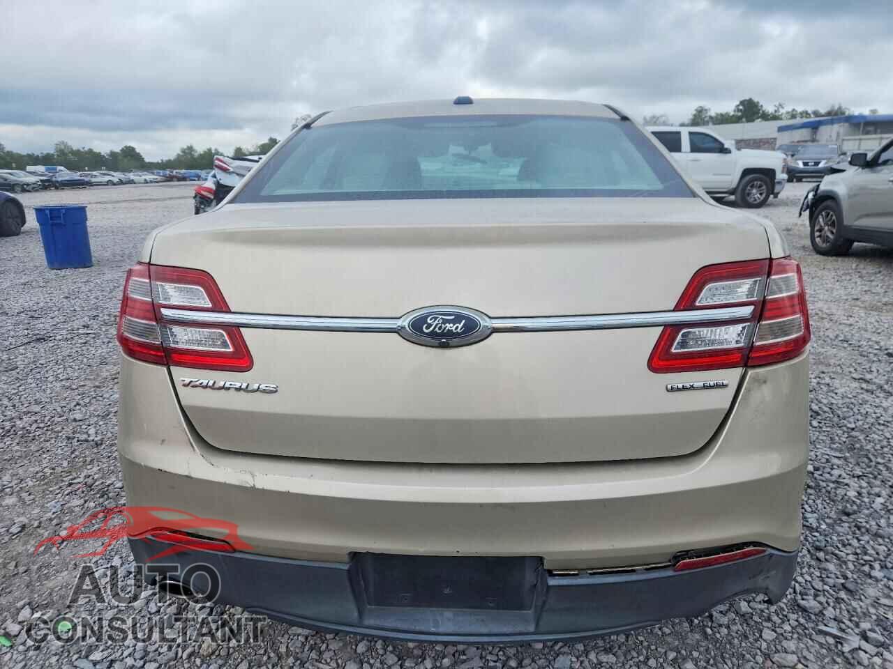 FORD TAURUS 2017 - 1FAHP2D81HG116388