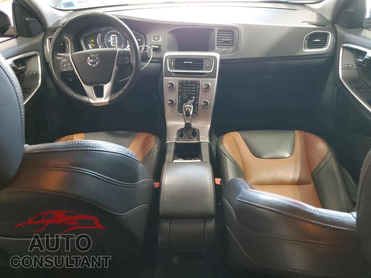 VOLVO V60 2017 - YV440MWK6H1029331