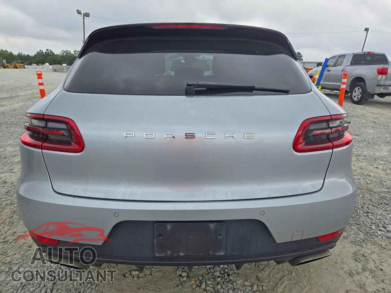 PORSCHE MACAN 2018 - WP1AA2A58JLB04578