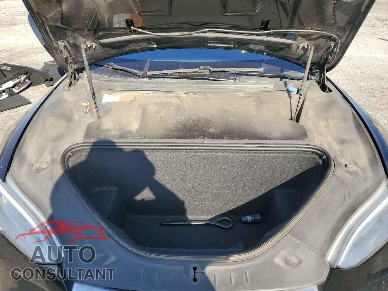 TESLA MODEL S 2017 - 5YJSA1E11HF202954