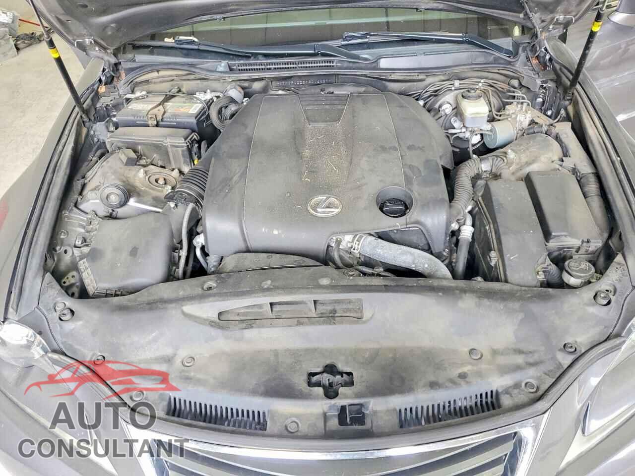 LEXUS IS 2015 - JTHCF1D25F5016427
