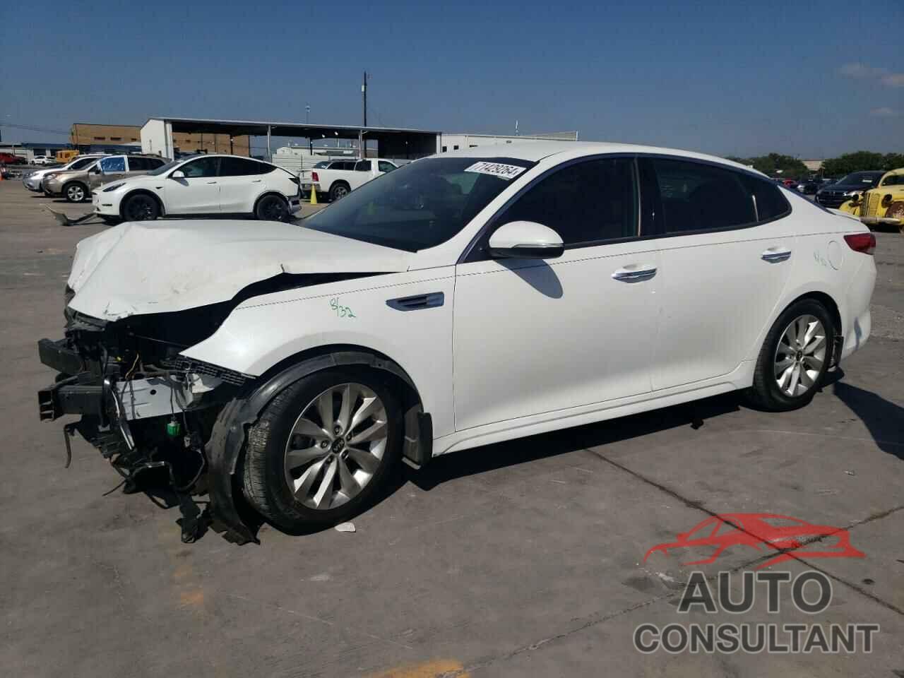 KIA OPTIMA 2018 - 5XXGU4L33JG225884