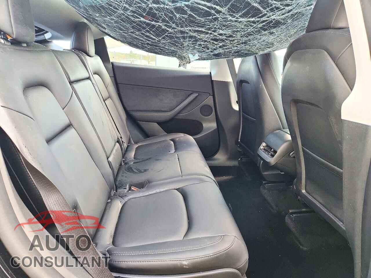 TESLA MODEL Y 2022 - 7SAYGAEE2NF574832
