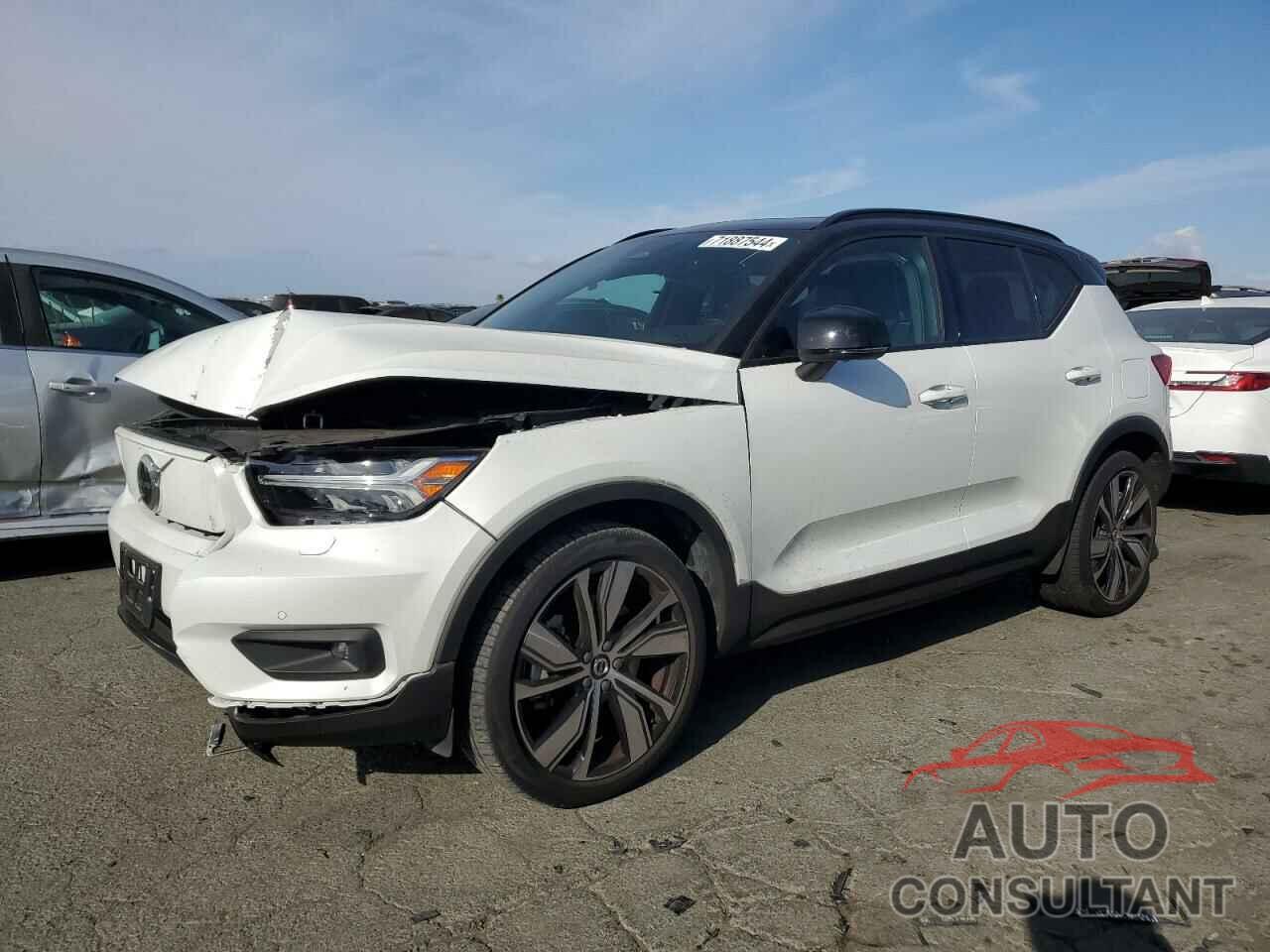 VOLVO XC40 2021 - YV4ED3UR8M2572347