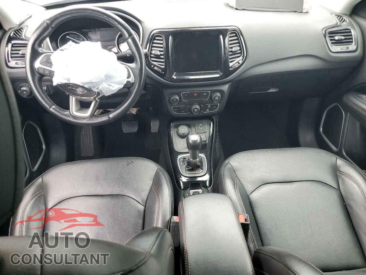 JEEP COMPASS 2020 - 3C4NJDCB5LT221947