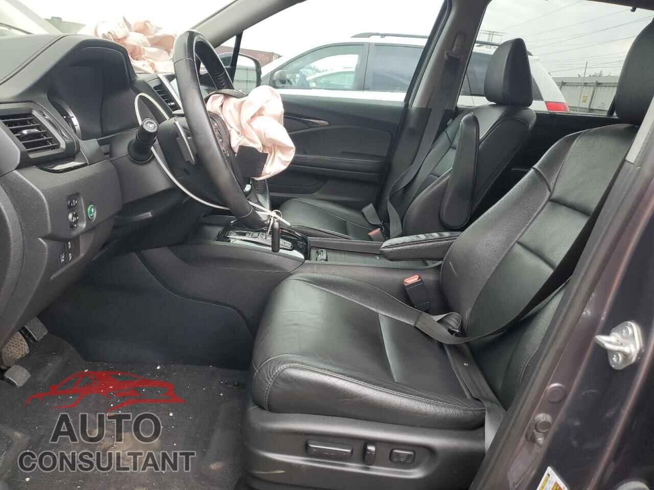 HONDA PILOT 2017 - 5FNYF6H97HB059373