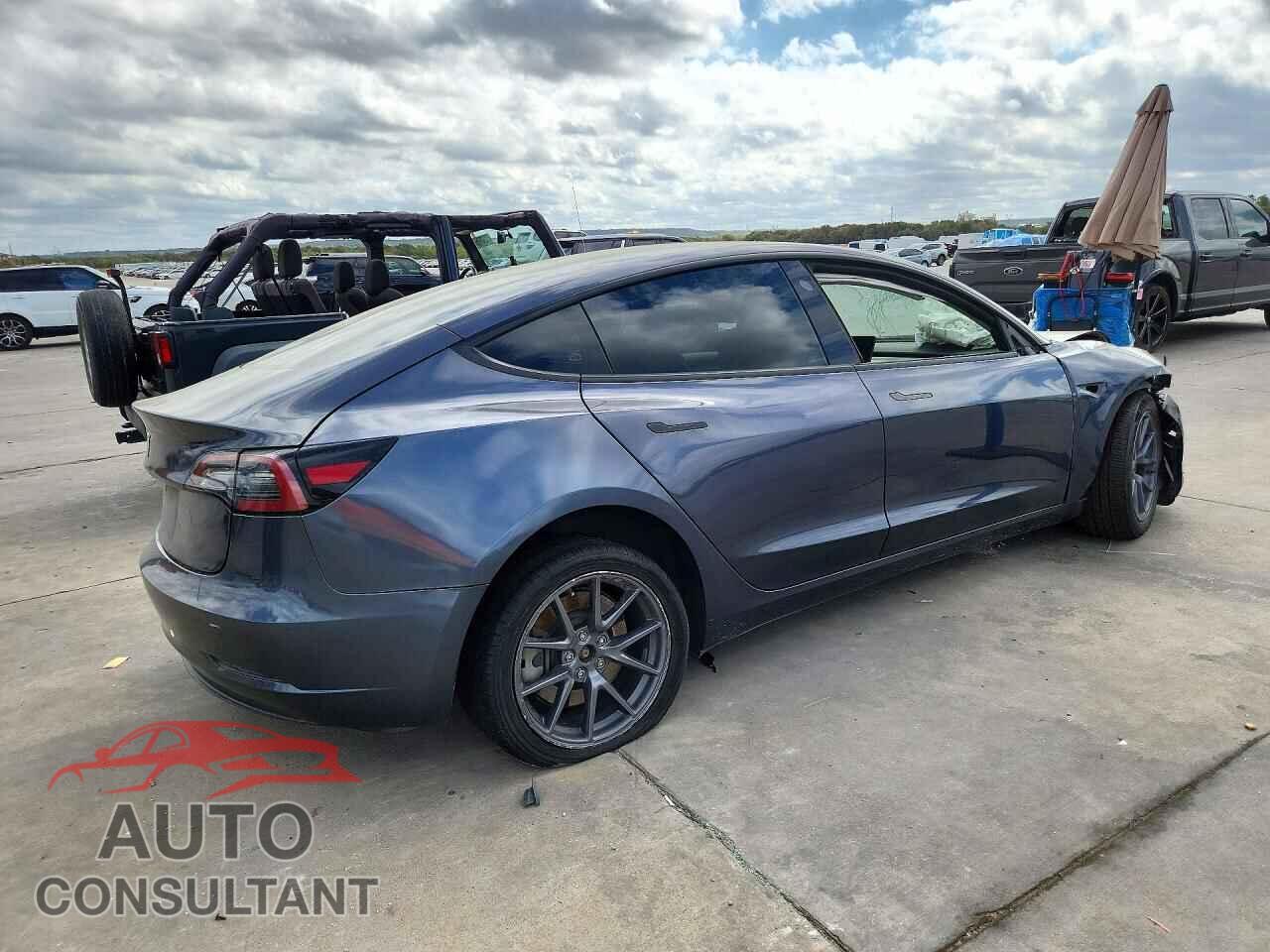TESLA MODEL 3 2023 - 5YJ3E1EA0PF663408