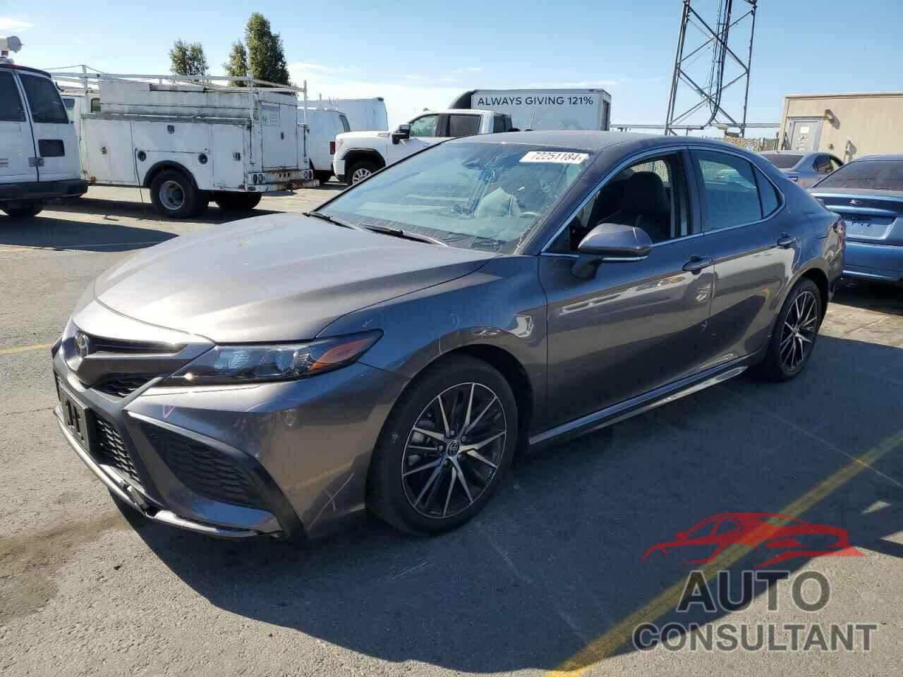 TOYOTA CAMRY 2022 - 4T1T11AK4NU621981