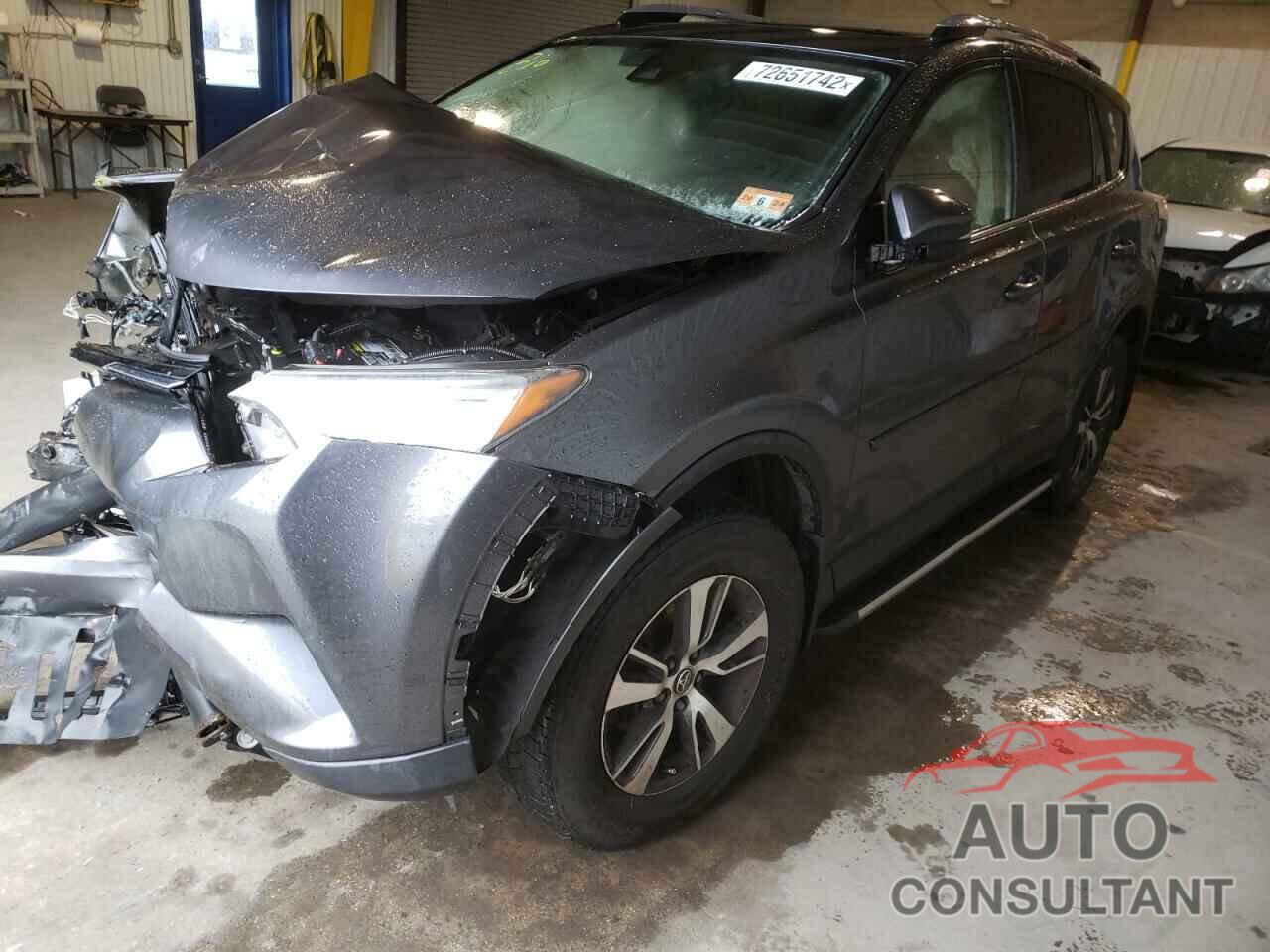 TOYOTA RAV4 2017 - JTMRFREV9HD201883