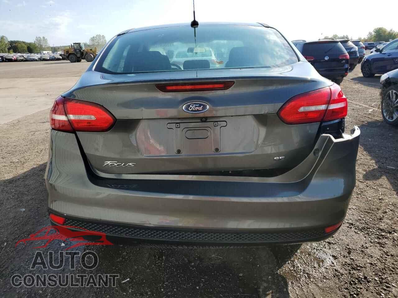 FORD FOCUS 2017 - 1FADP3F22HL261265