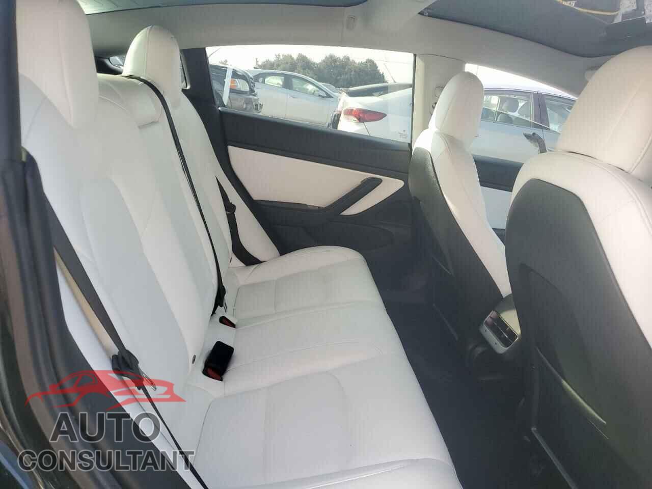 TESLA MODEL 3 2020 - 5YJ3E1EA4LF784372