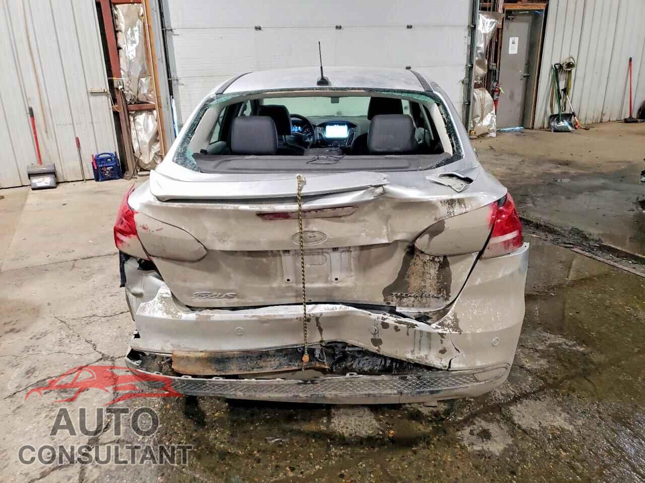 FORD FOCUS 2017 - 1FADP3J22HL206919
