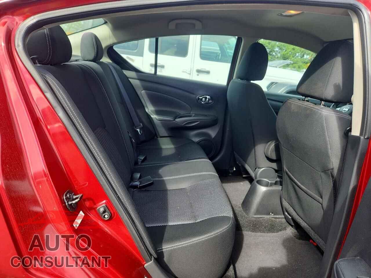NISSAN VERSA 2018 - 3N1CN7AP3JL857357