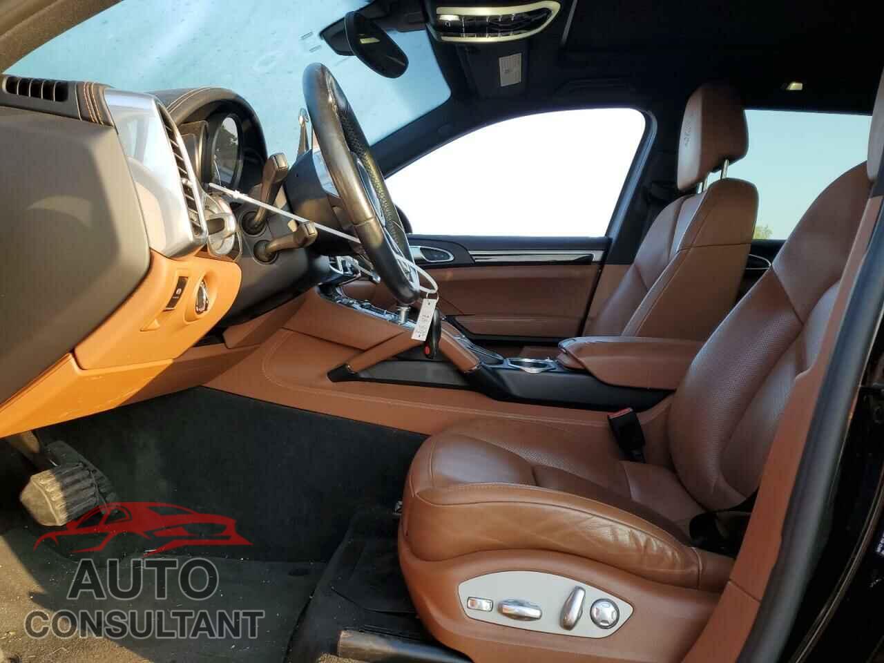 PORSCHE CAYENNE 2017 - WP1AA2A2XHKA85117
