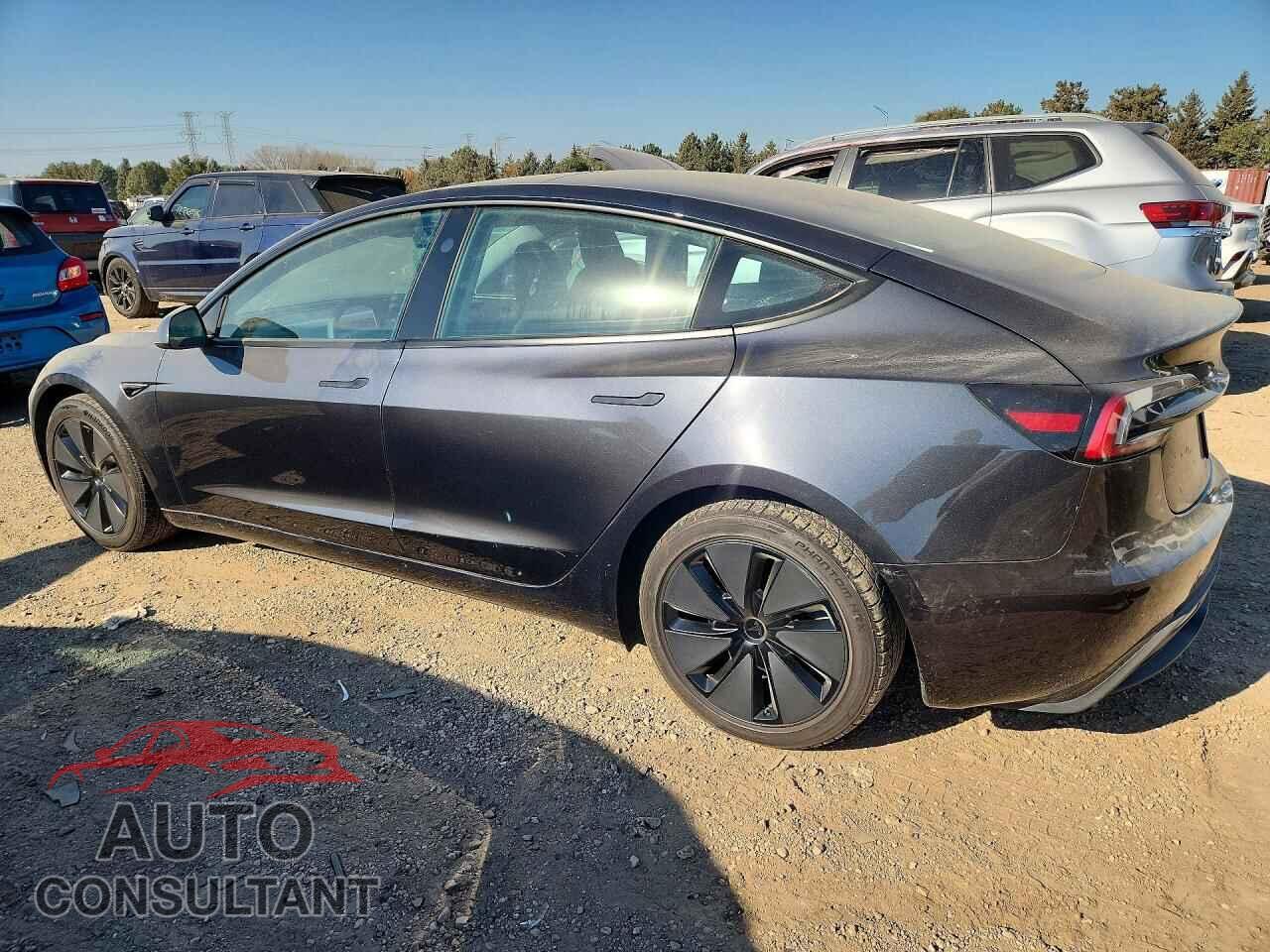 TESLA MODEL 3 2025 - 5YJ3E1EB5SF929135