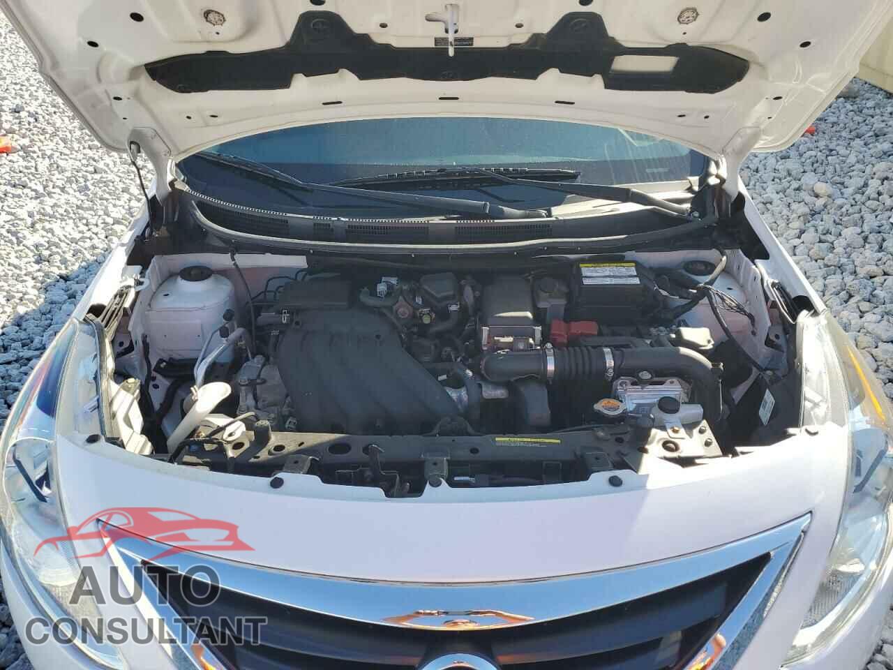 NISSAN VERSA 2019 - 3N1CN7AP3KL857781
