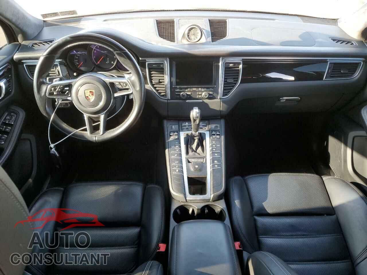 PORSCHE MACAN 2016 - WP1AF2A51GLB95171