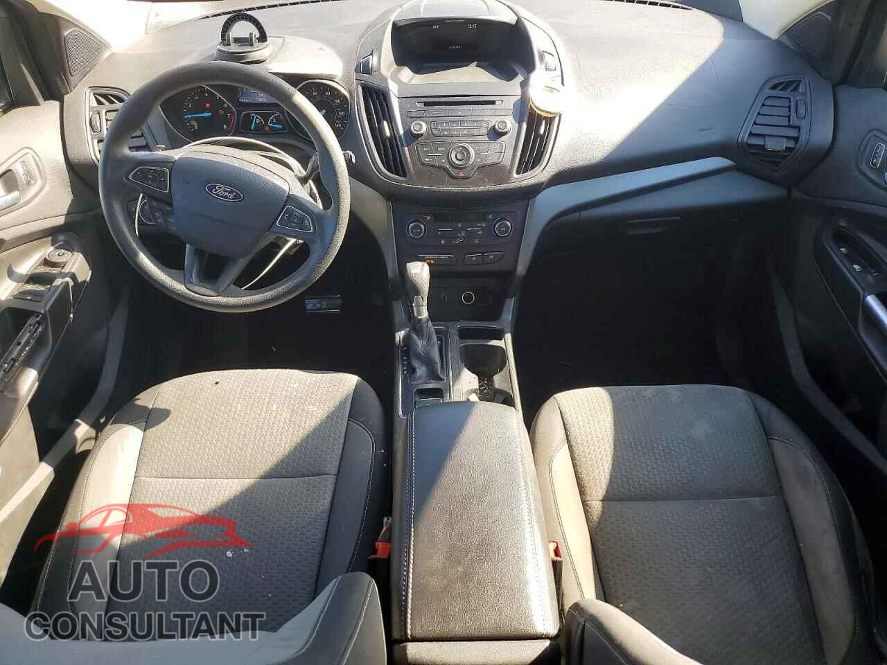 FORD ESCAPE 2017 - 1FMCU0GD4HUB97488