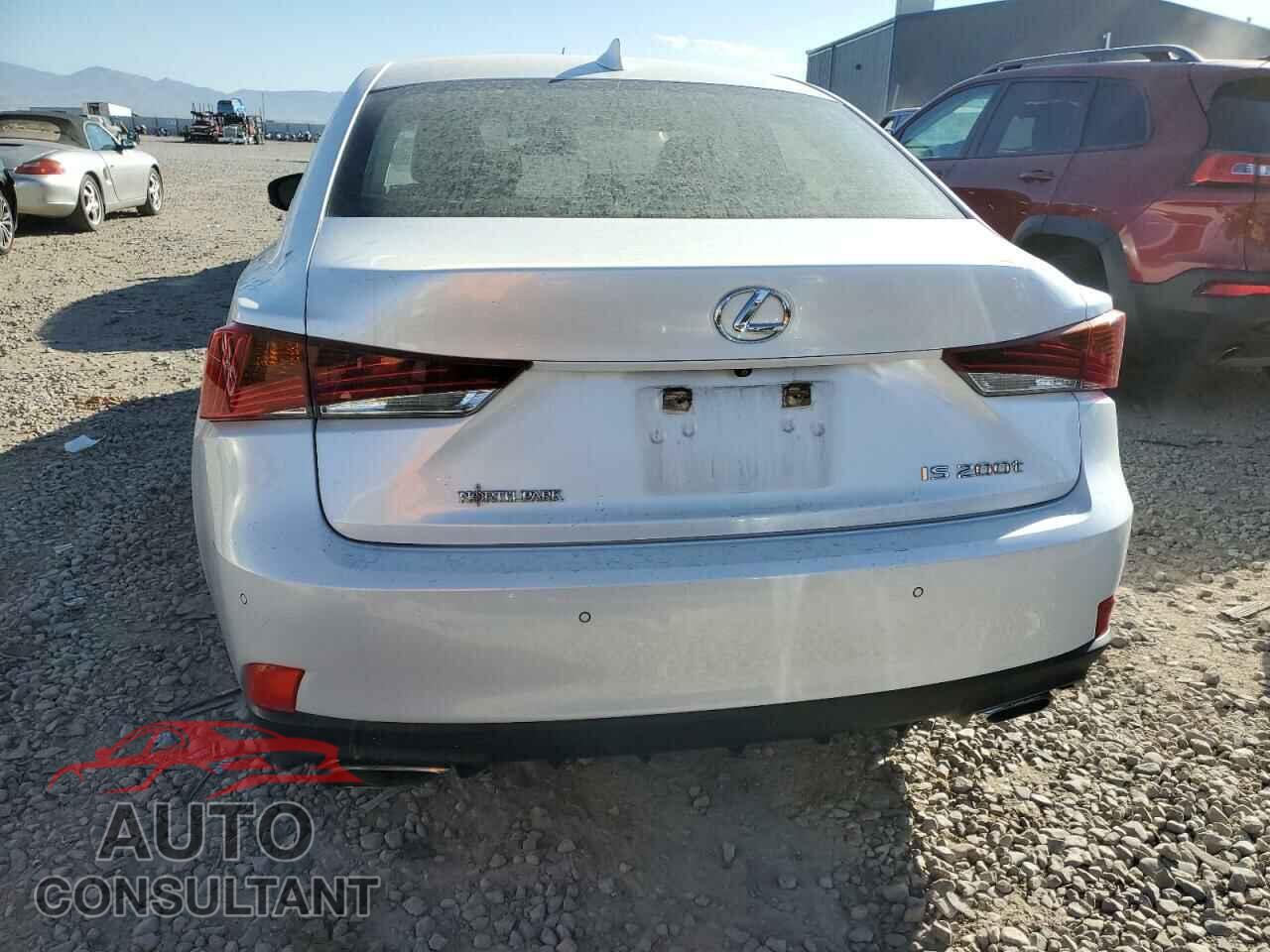 LEXUS IS 2017 - JTHBA1D22H5038866